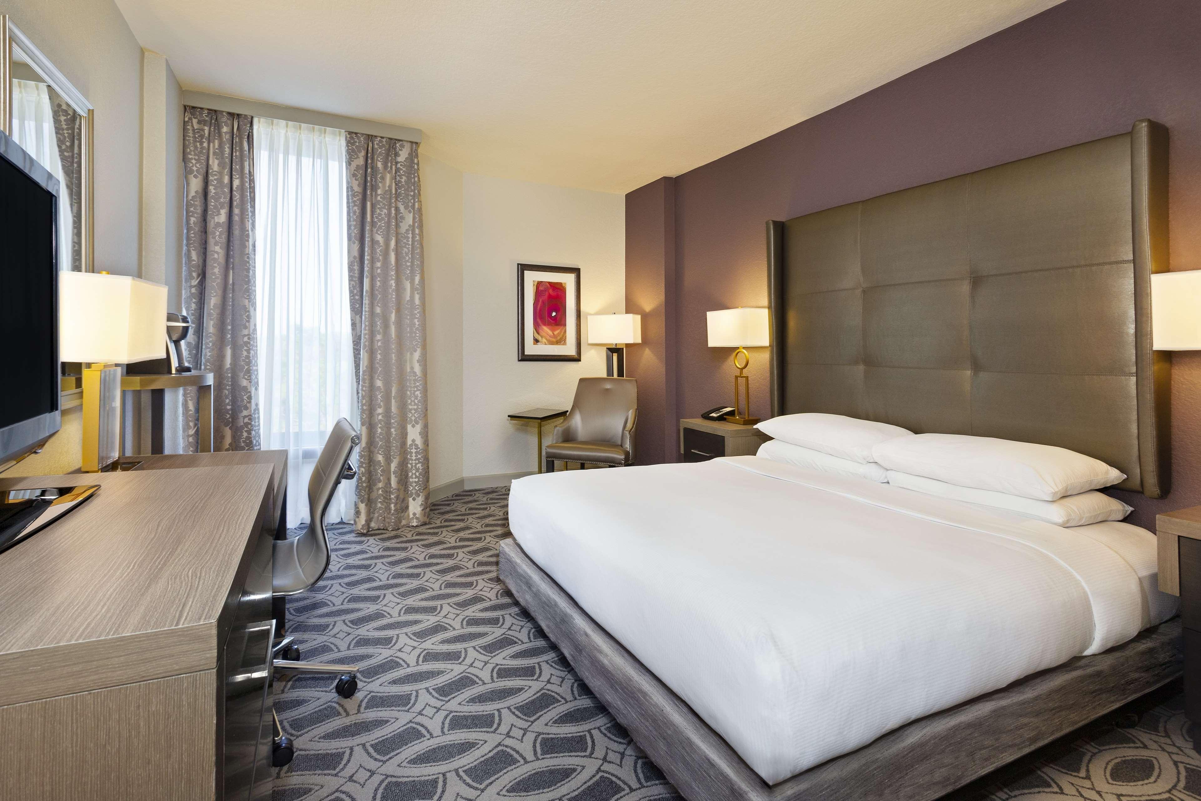 Doubletree By Hilton Orlando East - Ucf Area Hotel Alafaya Exterior photo