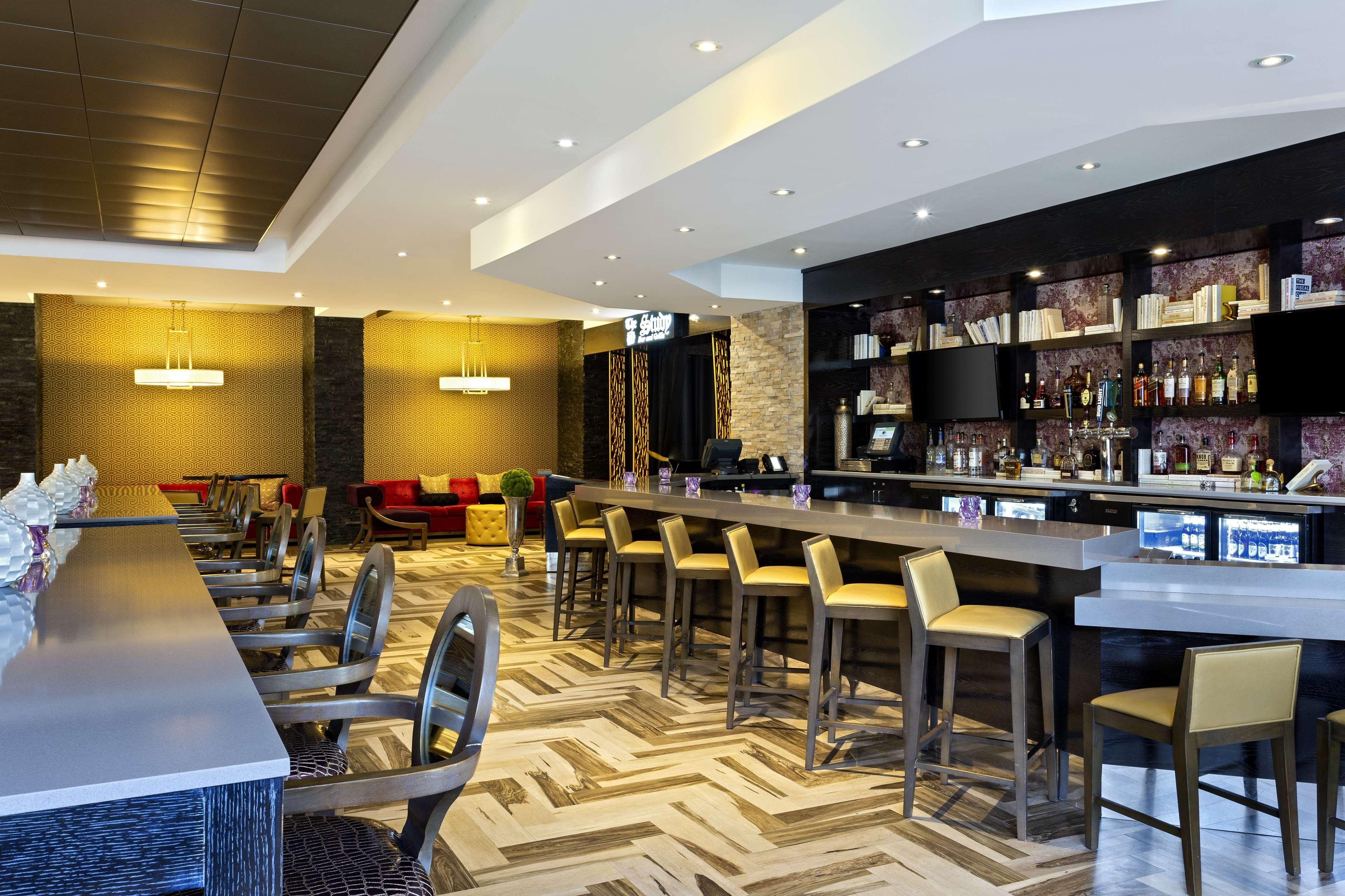 Doubletree By Hilton Orlando East - Ucf Area Hotel Alafaya Exterior photo