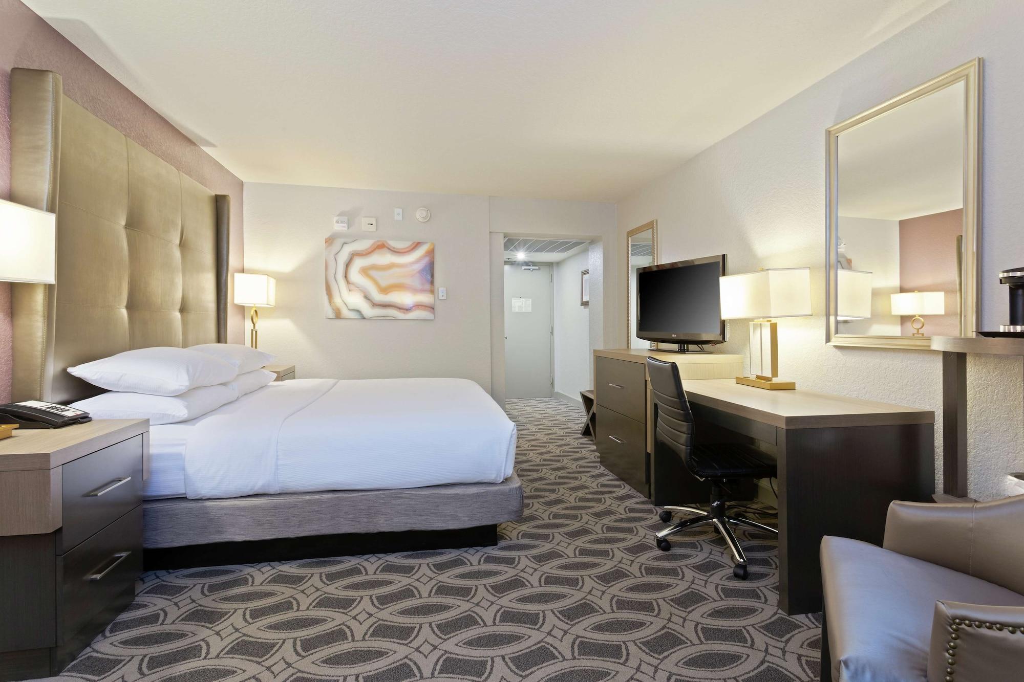 Doubletree By Hilton Orlando East - Ucf Area Hotel Alafaya Exterior photo
